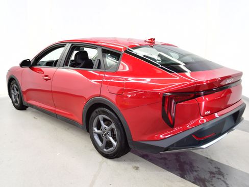 Used 2025 Kia K4 FWD image 5