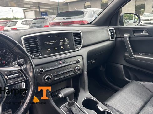 Used 2020 Kia Sportage S FWD image 16