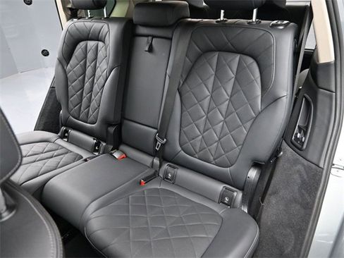 Used 2024 BMW X7 xDrive40i image 12