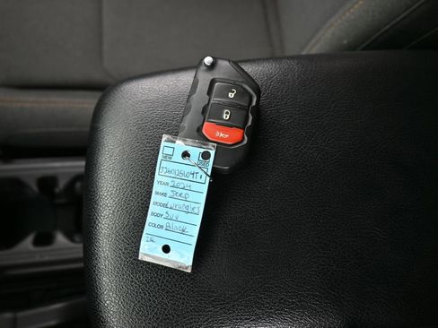 Used 2024 Jeep Wrangler Sport S image 17