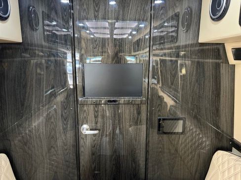 Used 2023 Mercedes-Benz Sprinter 3500 image 20