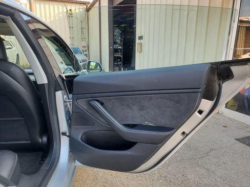Used 2018 Tesla Model 3 Long Range RWD image 20
