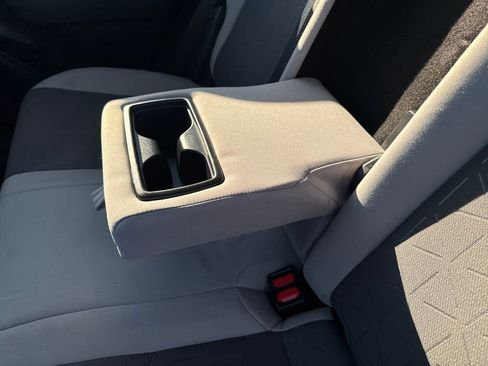 Used 2021 Toyota RAV4 XLE w/ Convenience Package image 38