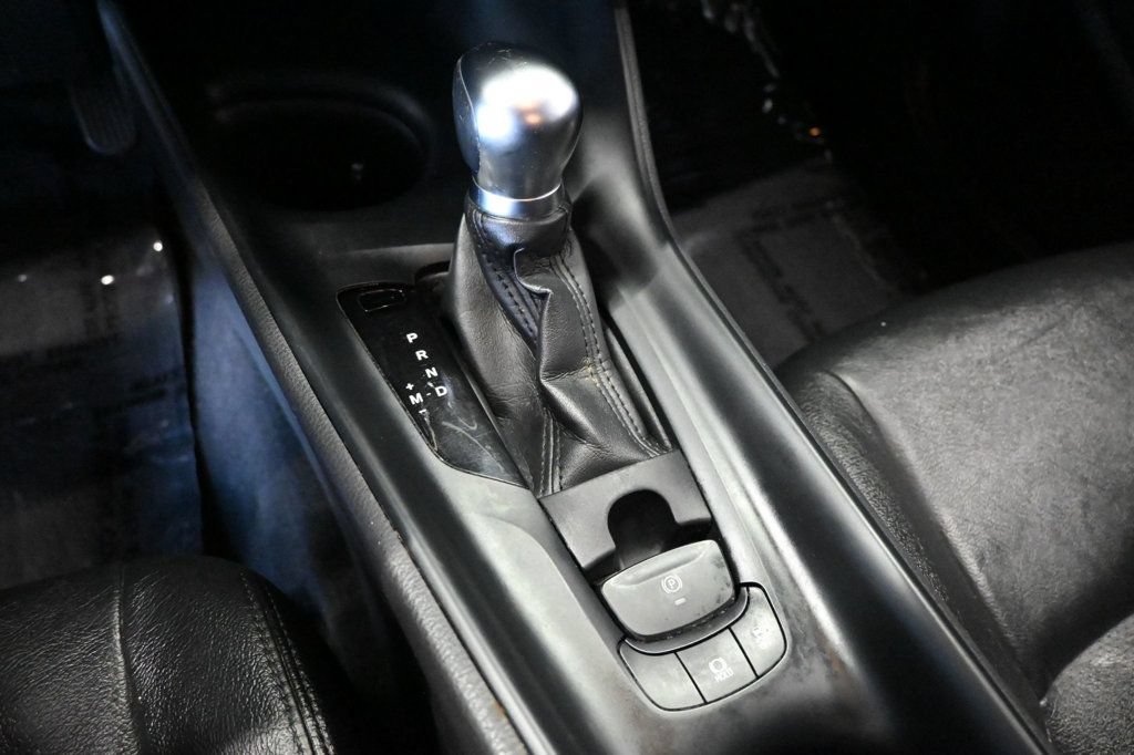 Used 2021 Toyota C-HR LE FWD image 13