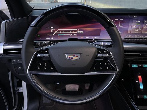 Used 2025 Cadillac Escalade Luxury image 19