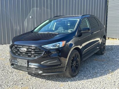 Used 2022 Ford Edge SE w/ Black Appearance Package