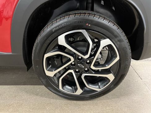 New 2026 Chevrolet Trax RS w/ Sunroof Package FWD image 33
