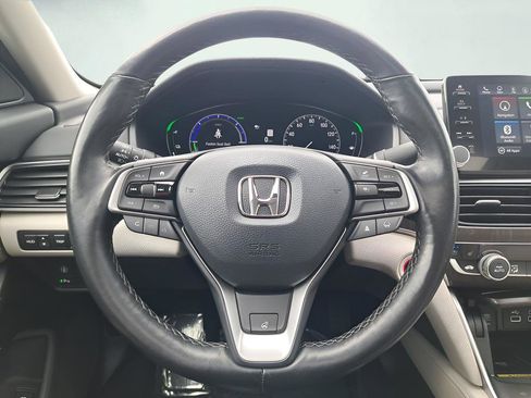 Used 2022 Honda Accord Touring image 18