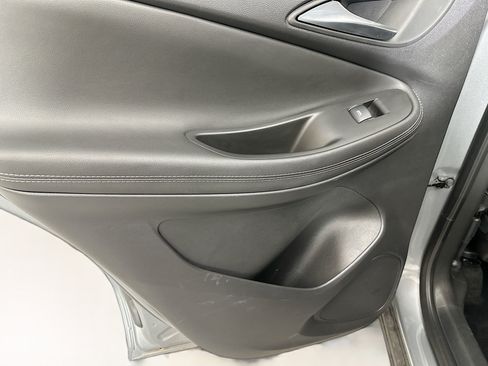 Used 2025 Buick Encore GX Preferred AWD/4WD image 25