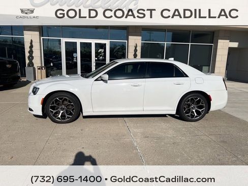 Used 2018 Chrysler 300 S image 2