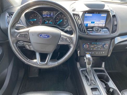 Used 2019 Ford Escape Titanium image 8