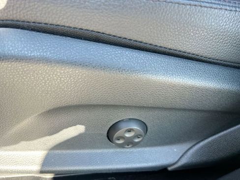 Used 2023 Mercedes-Benz GLC 300 4MATIC Coupe image 16