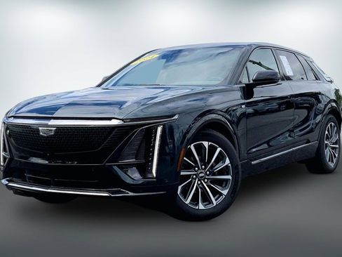 Used 2024 Cadillac Lyriq Sport w/ LPO, Floor Liner Package AWD/4WD image 12