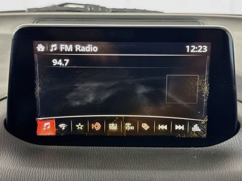 Used 2017 MAZDA MAZDA3 Grand Touring w/ Premium Equipment Package FWD image 16