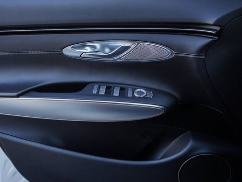 Used 2023 Genesis GV70 2.5T Select image 35