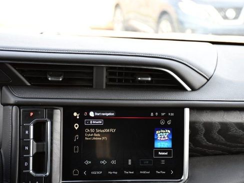 Used 2022 GMC Yukon Denali w/ Advanced Technology Package AWD/4WD image 28