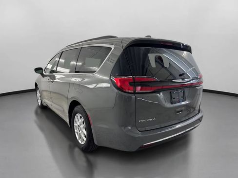Used 2022 Chrysler Pacifica Touring-L FWD image 7