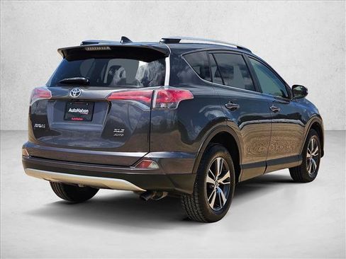Used 2016 Toyota RAV4 XLE AWD/4WD image 5