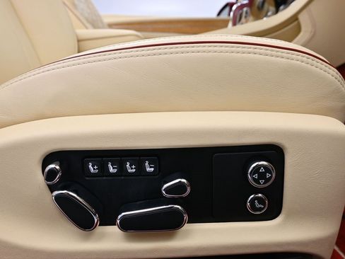 Used 2021 Bentley Continental GT image 13