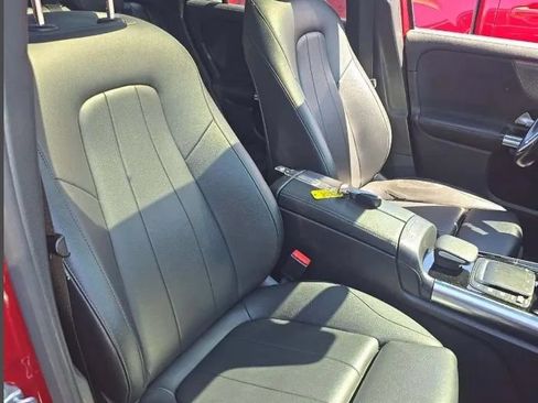 Used 2021 Mercedes-Benz GLA 250 4MATIC w/ Premium Package image 51