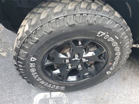 Used 2023 Jeep Wrangler Willys image 8