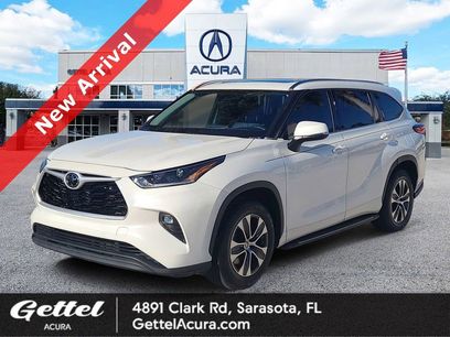 Used 2021 Toyota Highlander XLE