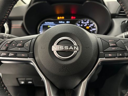 New 2025 Nissan Versa SR w/ Trunk Package image 13