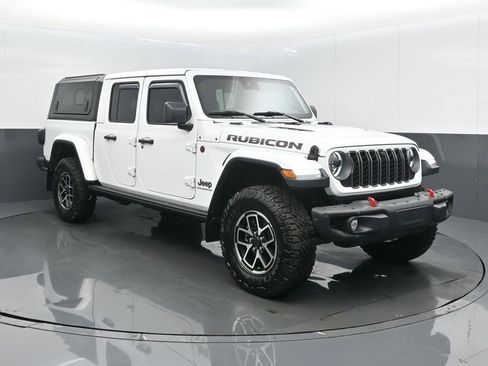 Used 2024 Jeep Gladiator Rubicon image 1