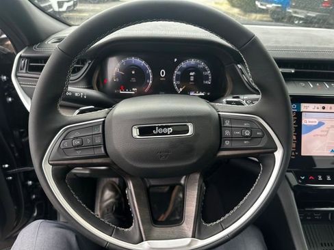 New 2026 Jeep Grand Cherokee Altitude image 22