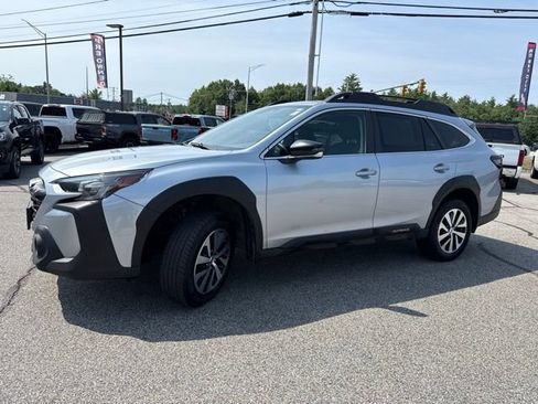 Used 2023 Subaru Outback Premium AWD/4WD image 13