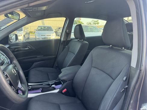 Used 2016 Honda Accord LX image 3