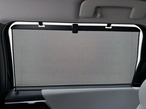 New 2025 Mitsubishi Outlander SEL image 27