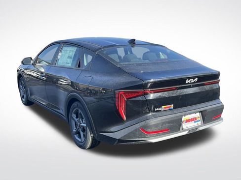New 2026 Kia K4 LXS image 3