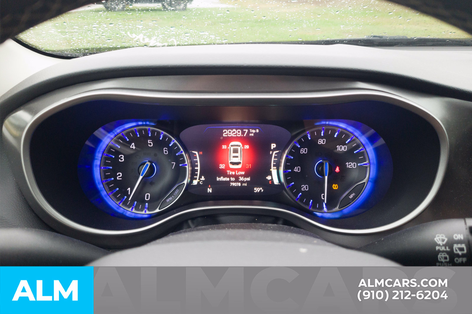 Used 2023 Chrysler Pacifica Touring-L FWD image 17