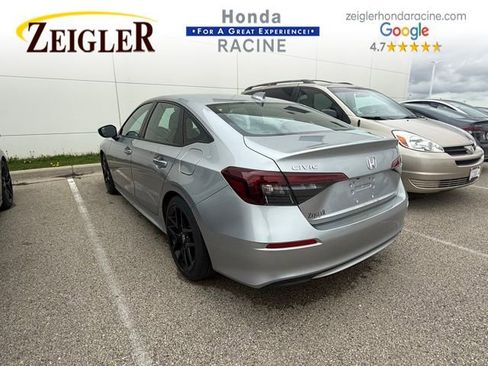 Used 2025 Honda Civic Sport image 2