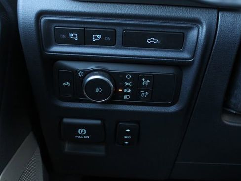 Used 2022 Ford F150 Lariat w/ Equipment Group 502A High image 9