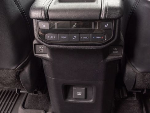 Used 2024 Toyota Grand Highlander Limited image 19