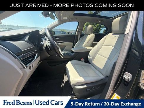 Used 2023 Cadillac XT4 Luxury w/ Cold Weather Package AWD/4WD image 12