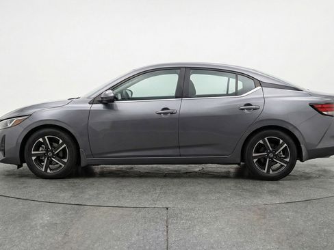 Used 2025 Nissan Sentra SV FWD image 5