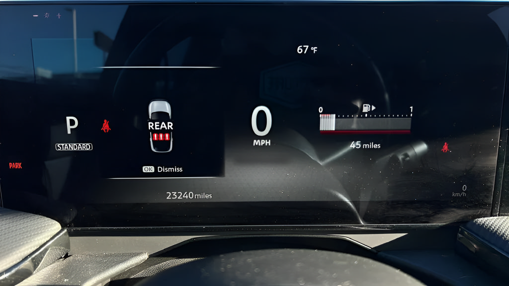 Used 2025 Nissan Kicks SR AWD/4WD image 14