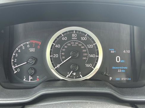 Used 2021 Toyota Corolla LE FWD image 30