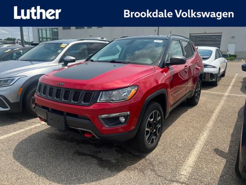 Used 2018 Jeep Compass Trailhawk w/ Leather Interior Group AWD/4WD image 1