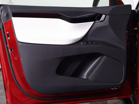 Used 2020 Tesla Model X Long Range image 13