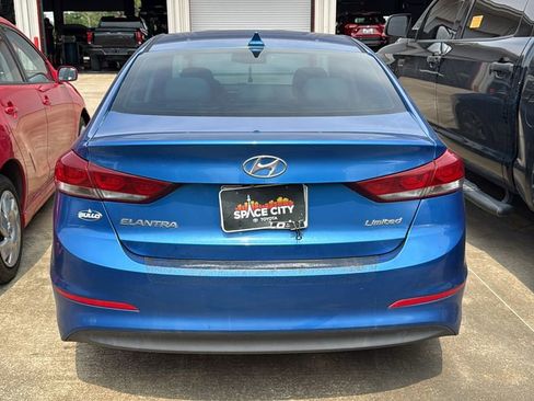 Used 2017 Hyundai Elantra Limited w/ Limited Ultimate Package 05 FWD image 4