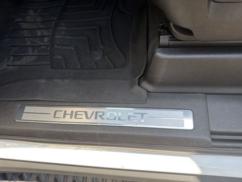 Used 2024 Chevrolet Tahoe Z71 w/ Z71 Off-Road Package AWD/4WD image 29