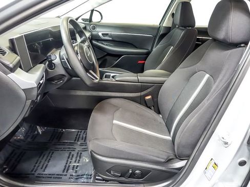 Used 2025 Hyundai Sonata SEL FWD image 12