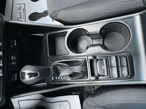 Used 2020 Hyundai Tucson SE image 19