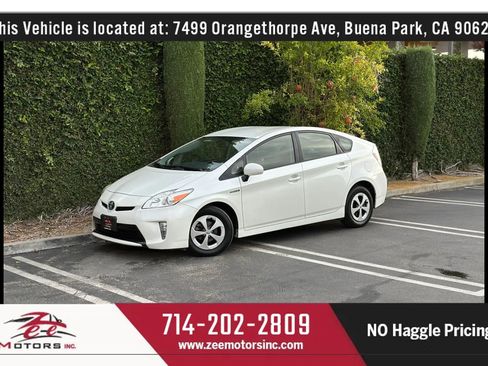 Used 2015 Toyota Prius Four FWD image 14