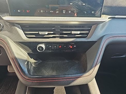 Used 2025 Ford Explorer ST-Line RWD image 18