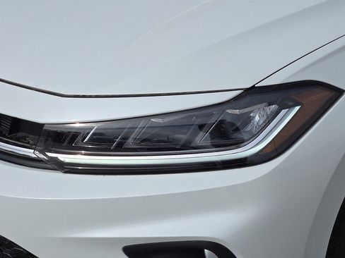 New 2026 Volkswagen Jetta SE image 7